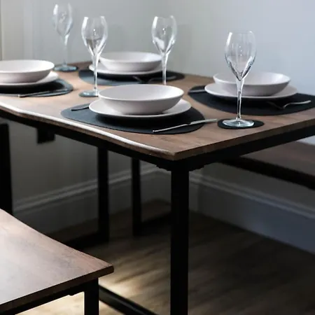 Minister Penthouse By Furnished Races, Access Close To Train Station Apartamento *