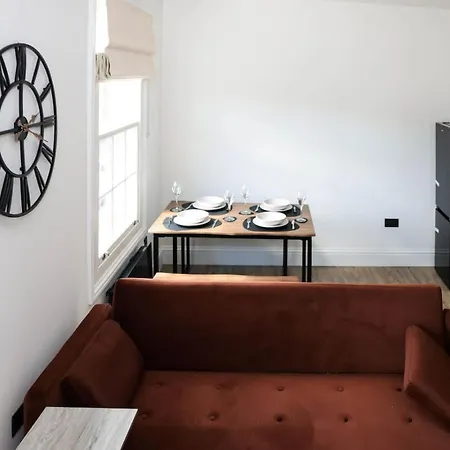 Apartamento Minister Penthouse By Furnished Races, Access Close To Train Station York